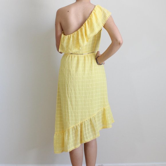 NWT BB Dakota Eyelet Lace One Shoulder Dress - Picture 3 of 4